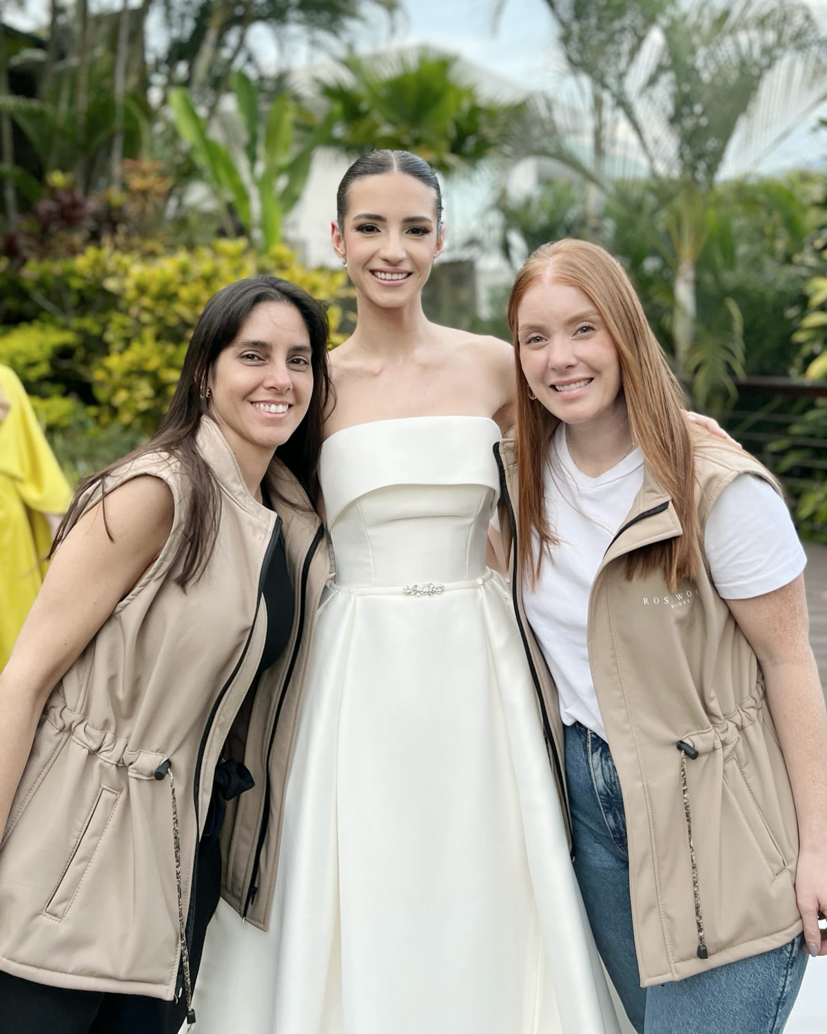 Equipo Rosewood Brides junto a nuestras novias